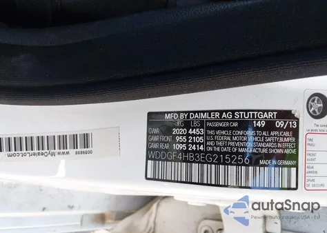 2014 Mercedes-Benz C 250 Sport z USA, uszkodzony, nr VIN WDDGF4HB3EG215256